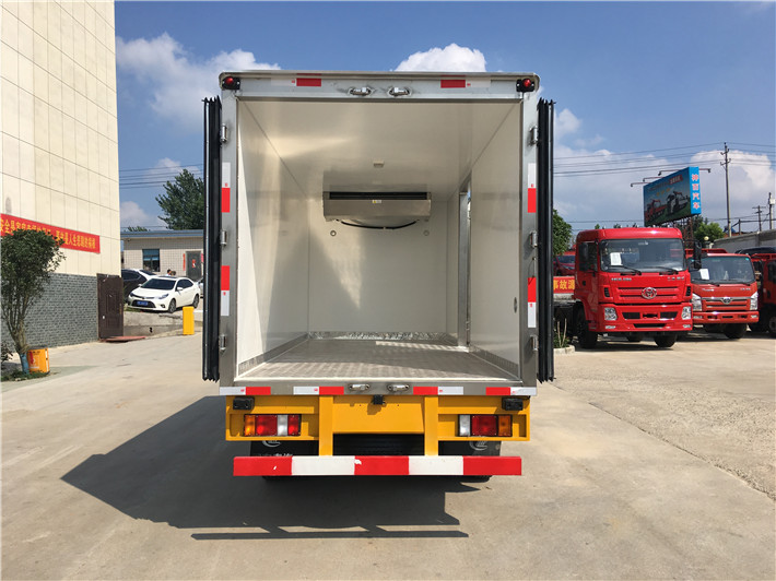 五十鈴100P（4.2米）冷藏車