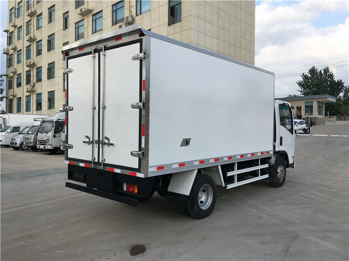 五十鈴KV600寬體（4.2米）冷藏車（進口版）