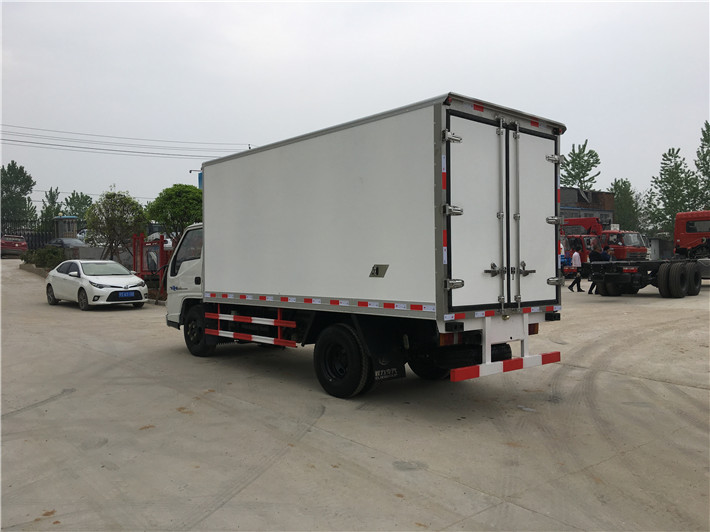 江鈴新順達（4.2米）冷藏車