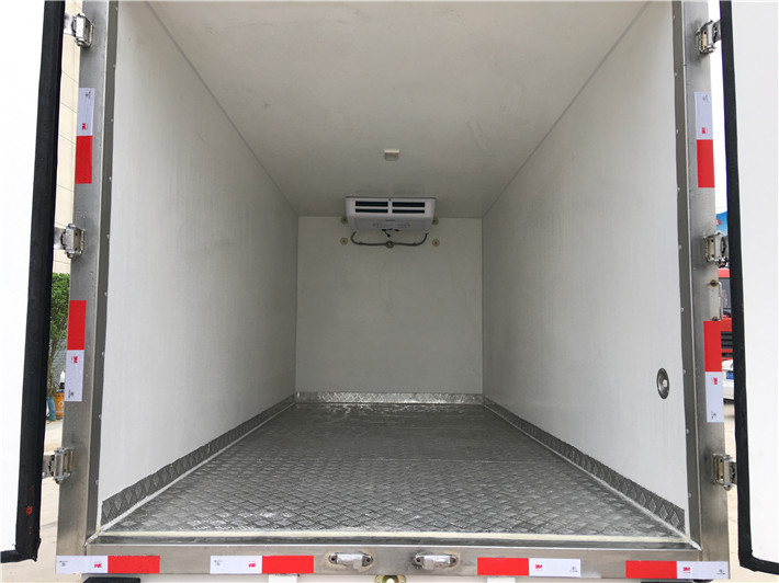 江鈴新順達（4.2米）冷藏車