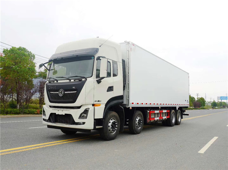 東風天龍前四后八9.6米冷藏車