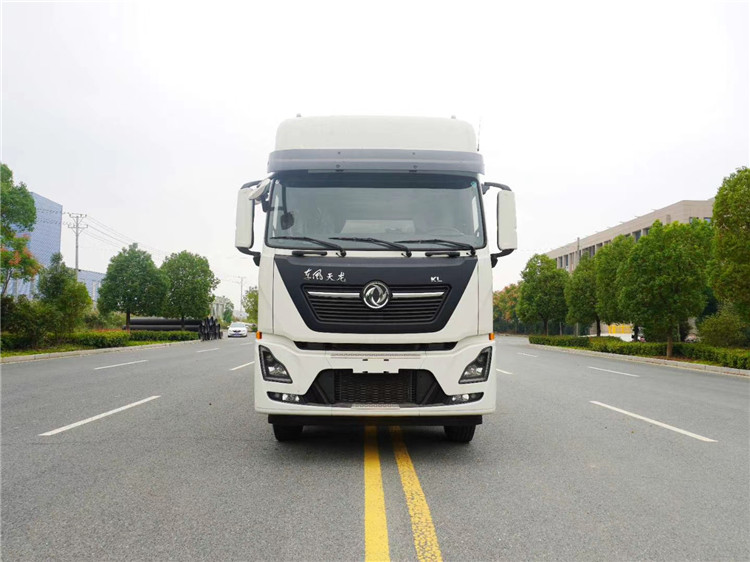 東風天龍前四后八9.6米冷藏車