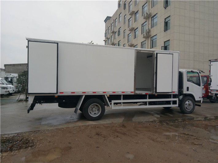 慶鈴五十鈴700P（6.8米）冷藏車