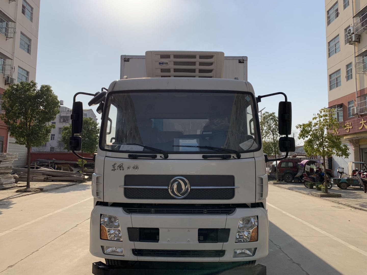 東風(fēng)天錦（8.6米）冷藏車