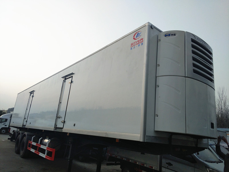 天龍（13.5米）半掛冷藏車