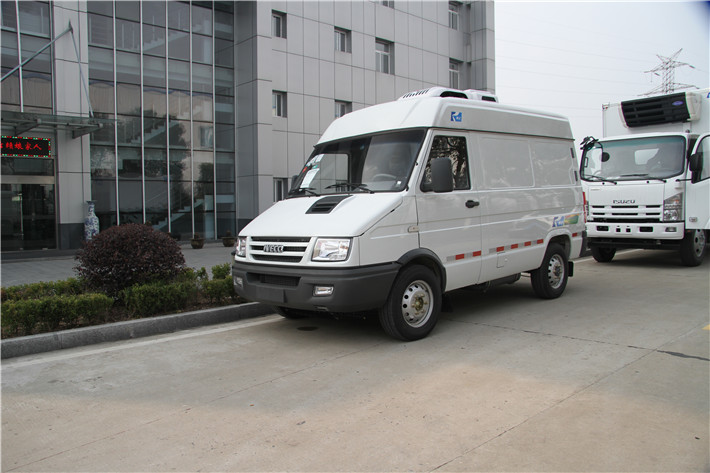 依維柯藥品運(yùn)輸冷藏車(chē)