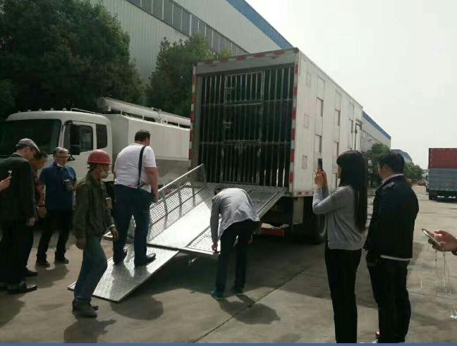 歐馬可4.2米豬仔運輸車（豪華型）