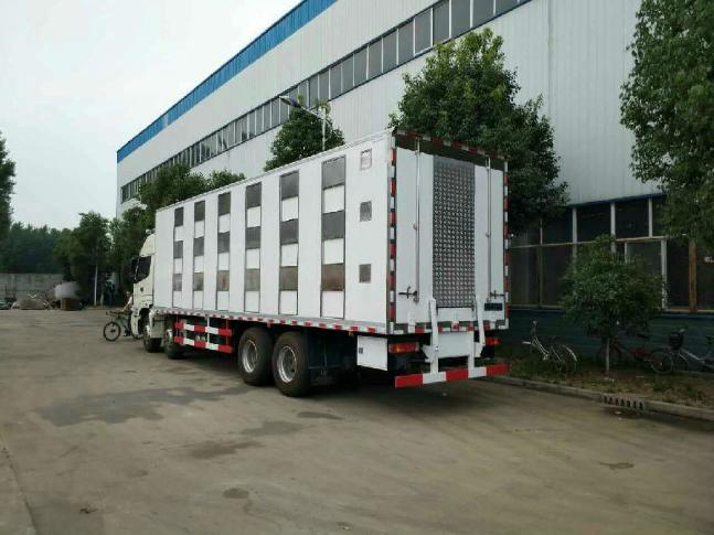 福田前四后八8.66米恒溫豬仔運輸車