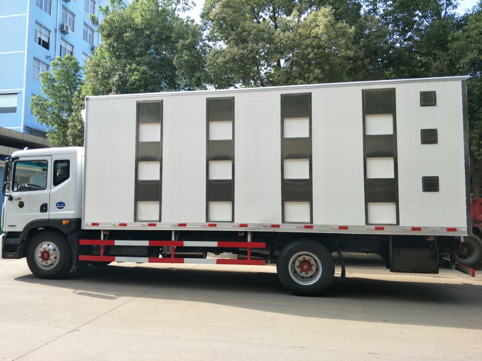 東風D9恒溫運豬車