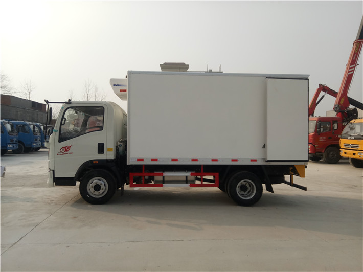 重汽豪沃（4.2米）藍牌冷藏車
