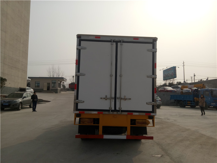 重汽豪沃（4.2米）藍牌冷藏車