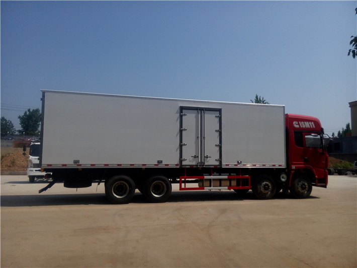 陜汽德龍前四后八9.6米冷藏車