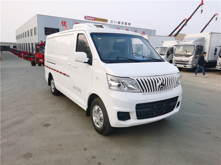 長(zhǎng)安藥品運(yùn)輸冷藏車(chē)（國(guó)六）