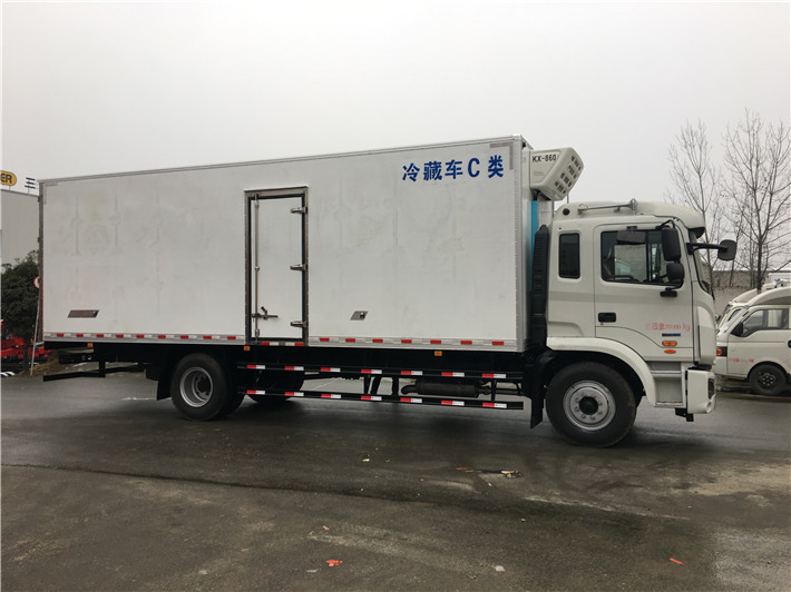江淮格爾發6.8米冷藏車