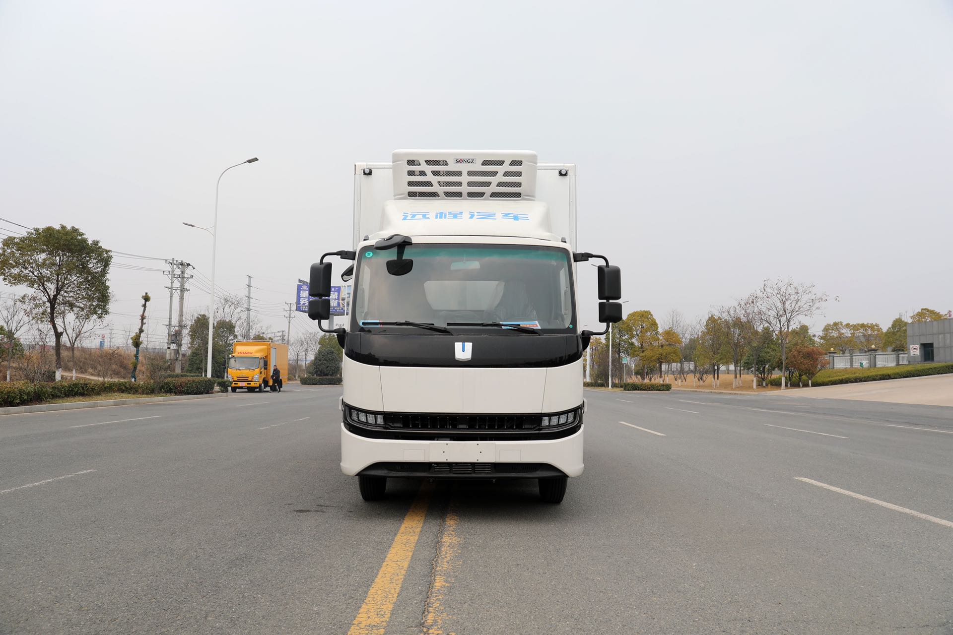 吉利純電動新能源4.2米冷藏車